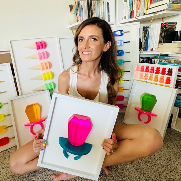 Meet your Posher, Crystal - Picture 2 of 3